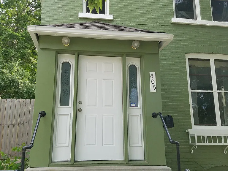 605 E Main St #3 — Photo 2