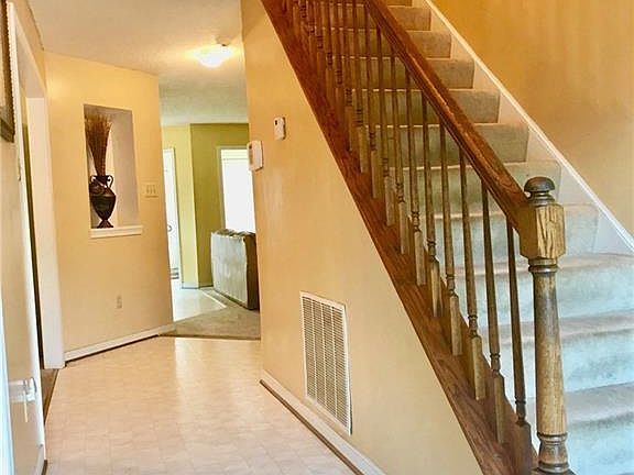 2nd image of 4732 Sydclay Dr
