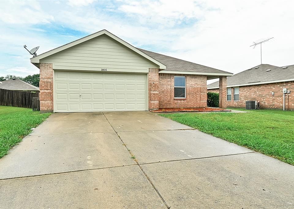 1st image of 1805 Willowbrook Dr