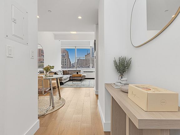 2nd image of 50 Murray St #1529