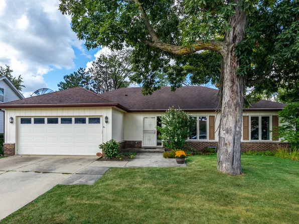 1505 Ranchview Dr, Naperville, IL 60565