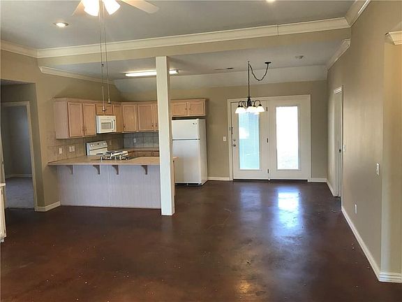2nd image of 2130 E Stanwyk Dr