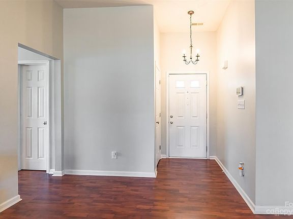 4th image of 8508 Farnsworth Ln