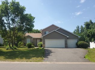 4925 Oxborough Gdns N, Brooklyn Park, MN 55443