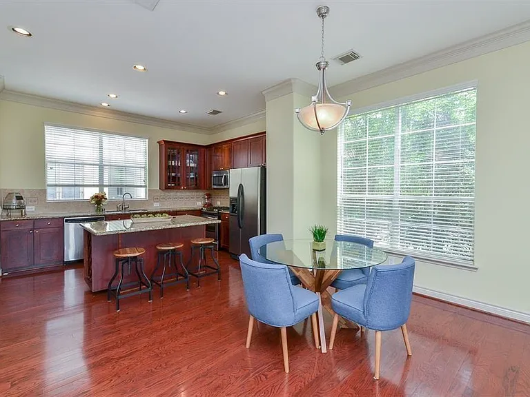 3316 Clearview Cir — Photo 4
