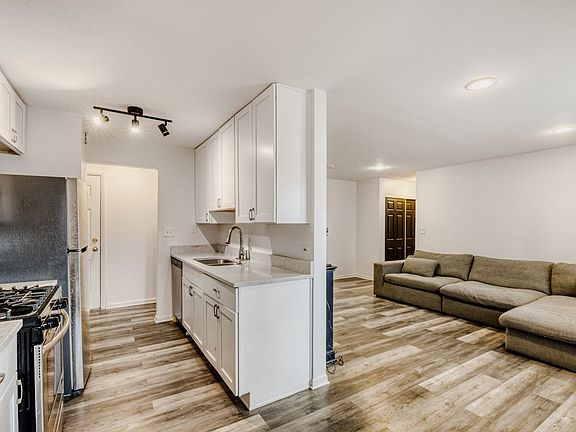 4th image of 5400 N Sheridan Rd APT 202