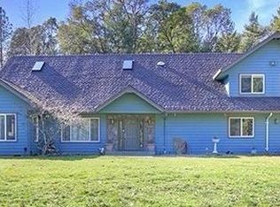 707 Stringer Gap Rd, Grants Pass, OR 97527