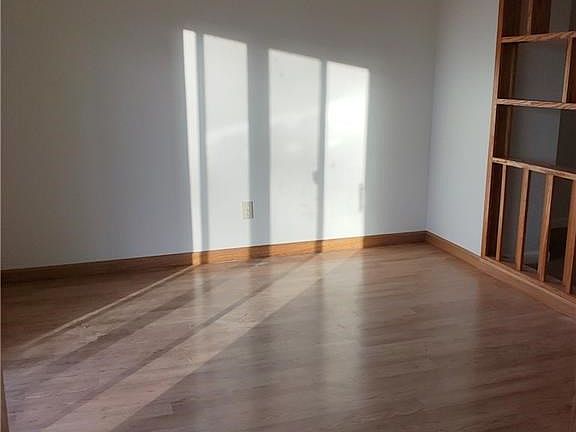 4th image of 415 Wheelock Dr NE