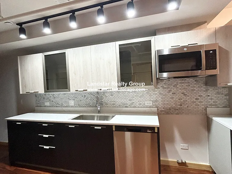4611 S Ellis Ave #213 — Photo 2