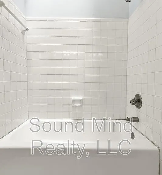 112 Lomond Ln — Photo 13