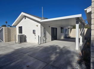 9853 Wheatland Ave, Sunland, CA 91040