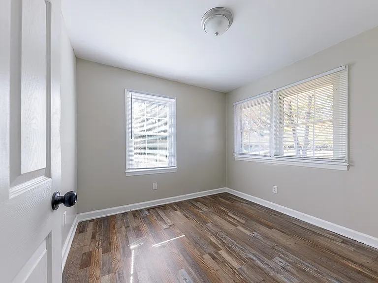 1801 Clark Ave — Photo 8