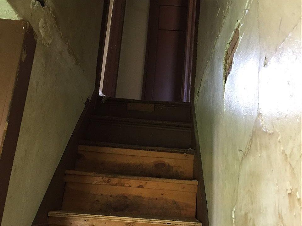 2nd image of 938 10th Ave