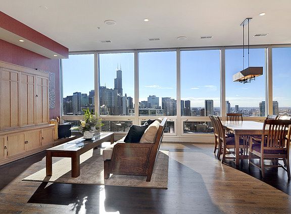 4th image of 500 W Superior St Unit 2303