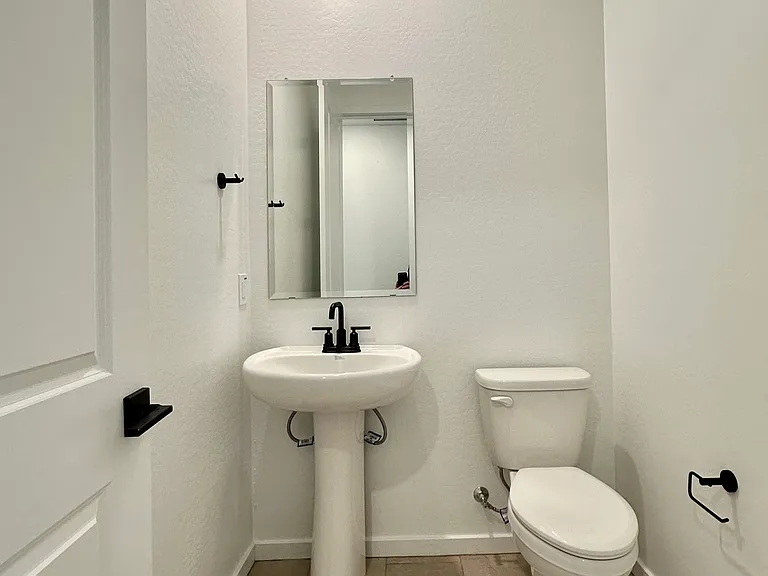 15598 W Hackamore Dr — Photo 24