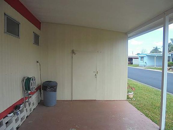 3rd image of 1000 Walker St Lot 179