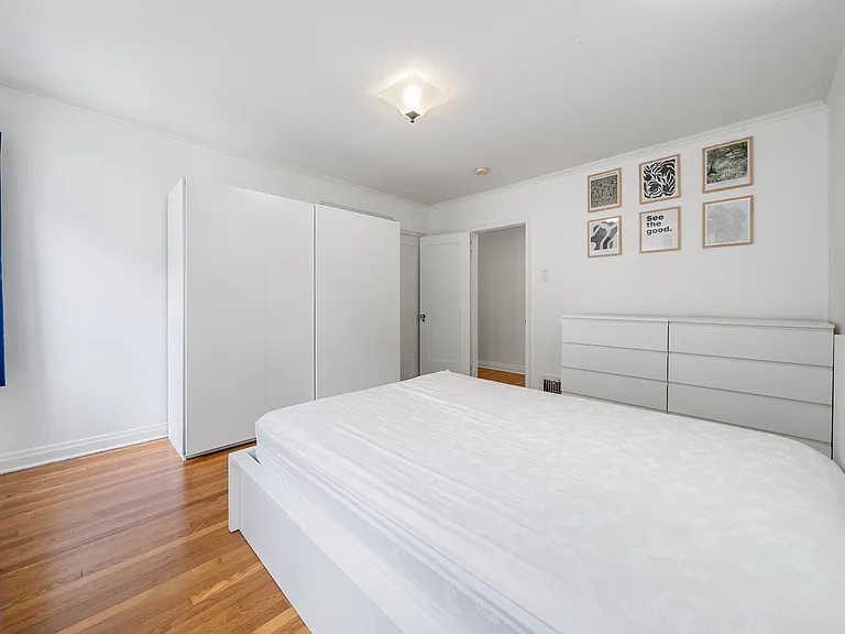 408 N Story Pl — Photo 16