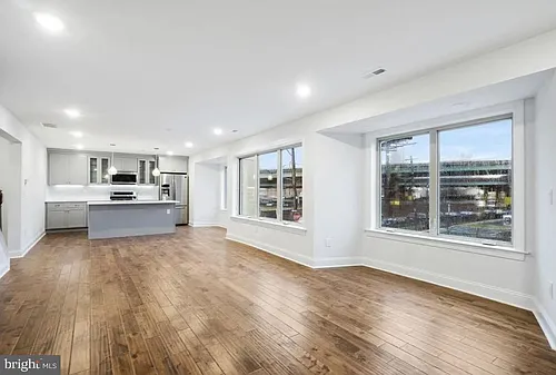 41 W Wildey St #1 Photo 1