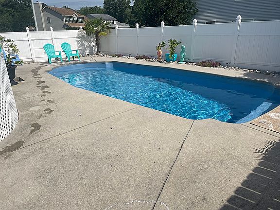 Salt water pool