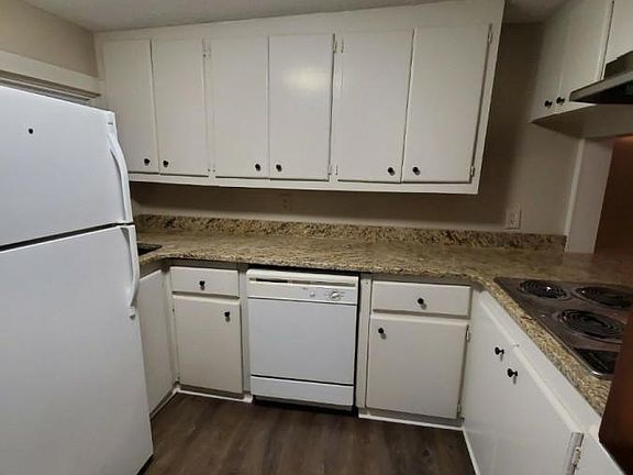 4th image of 1057 Longview Dr