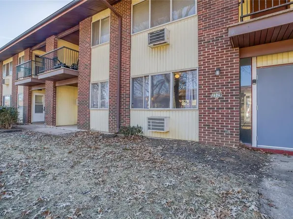 7579 Hazelcrest Dr APT A, Hazelwood, MO 63042