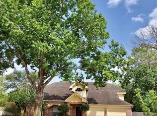 2202 Saradon Dr, Sugar Land, TX 77478