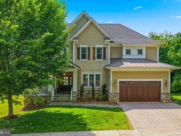 6537 35th Rd N, Arlington, VA 22213