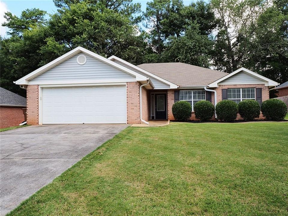 1st image of 14 Piedmont Ln