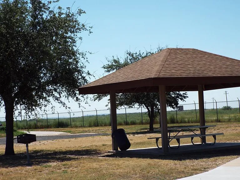 Lakeshore Village — Photo 12