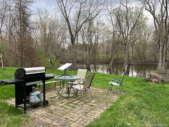 5th image of 2681 Flint River Rd