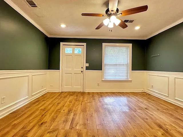 2 bed, 2.0 bath, 1200 sqft, $2,395 — Photo 2