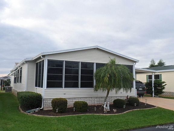 Florida Room Across the Front