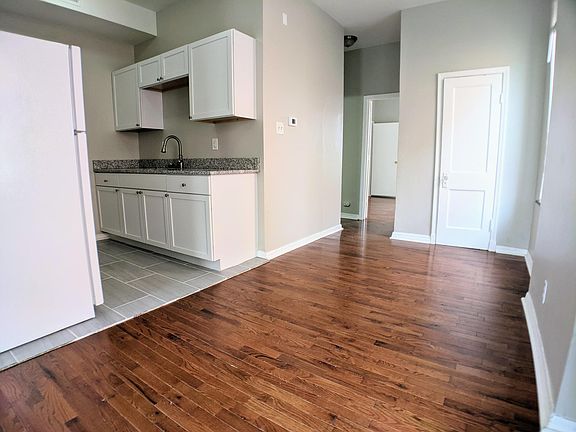 3rd image of 2618 Osage St APT A