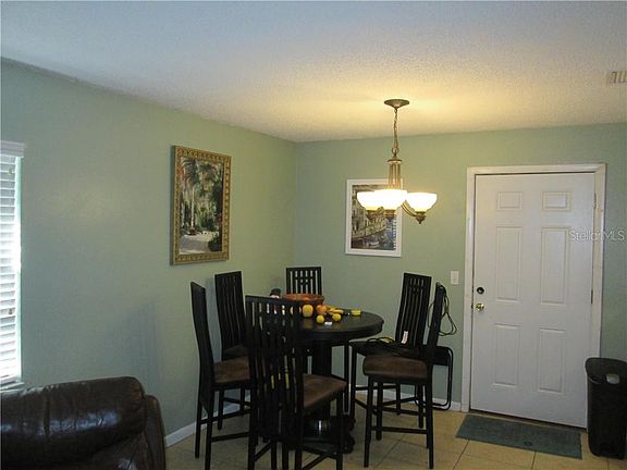 3rd image of 1409 Crystal Ct