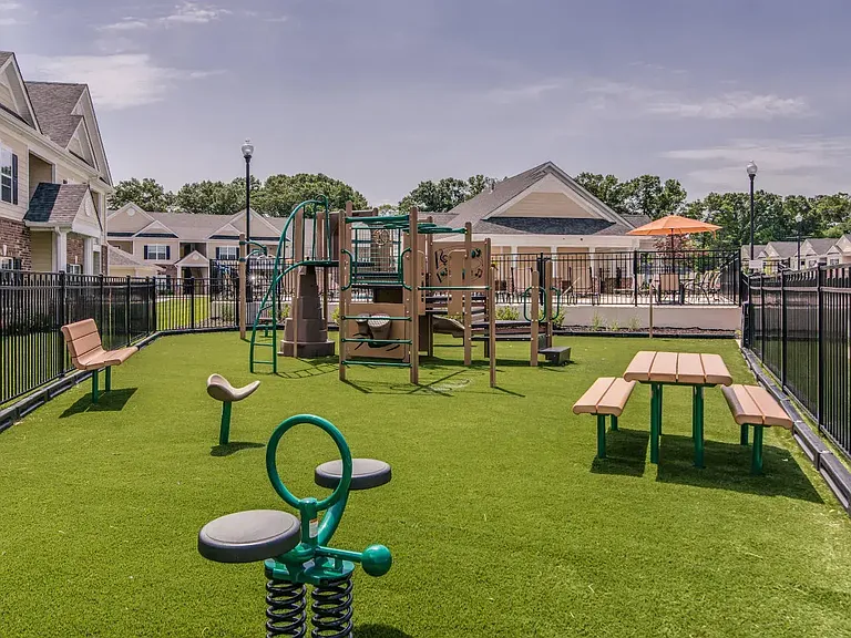 Cumberland Trace Village Apartments — Photo 66