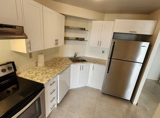 858 Commissioners Rd E, London, ON N6C5Y5