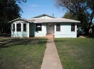 111 Glenoak Dr, San Antonio, TX 78220