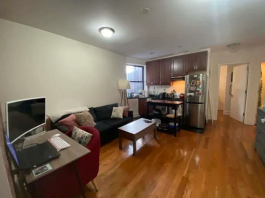 Rented by Geraldine Capasso, LREB | media 9