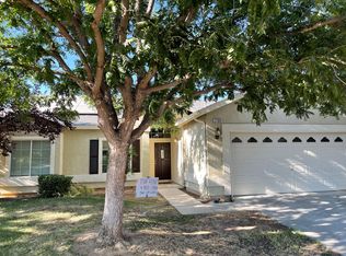 1789 Gibson Ave, Clovis, CA 93611