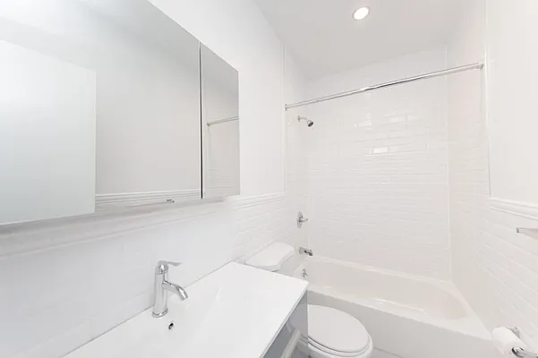 Rented by Jonis Realty | media 13