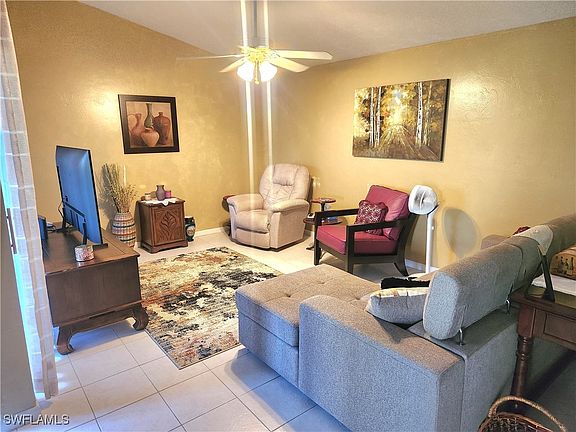 4th image of 10523 Putnam Ct
