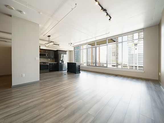 2nd image of 1100 S Hope St APT 1314