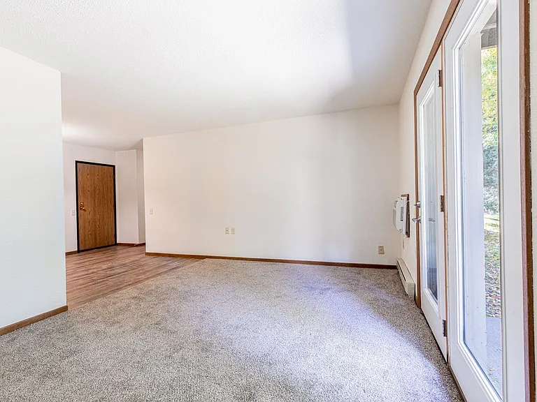Clearwater River Apartments — Photo 14