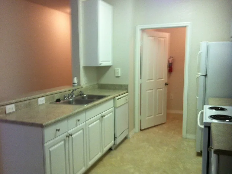 1004 Hemingway Cir — Photo 20