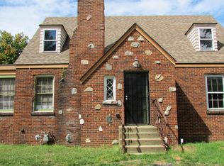 484 2nd St, Benton Harbor, MI 49022