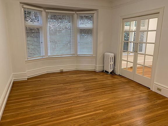 3rd image of 830 Bush St #106