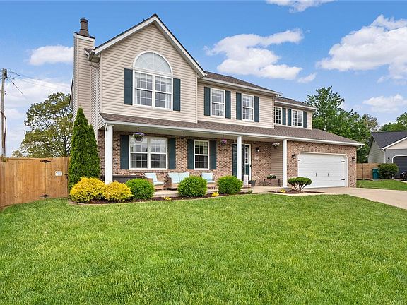 3rd image of 1221 River Birch Dr