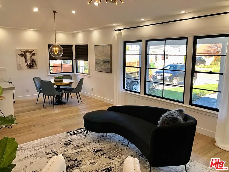 4217 Irvine Ave — Photo 6