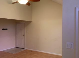 105 Carriage Crossing Ln, Middletown, CT 06457