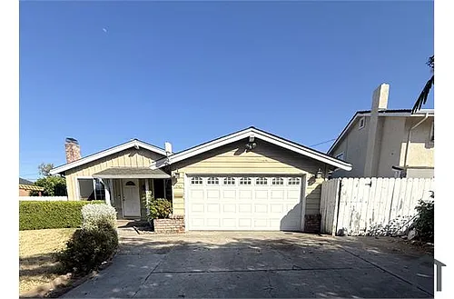 1042 Chapel Hill Way Photo 1